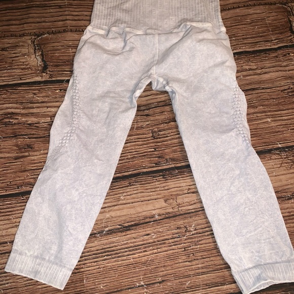 Free People Movement “Good Karma” capris icicle XS/S - Picture 4 of 5